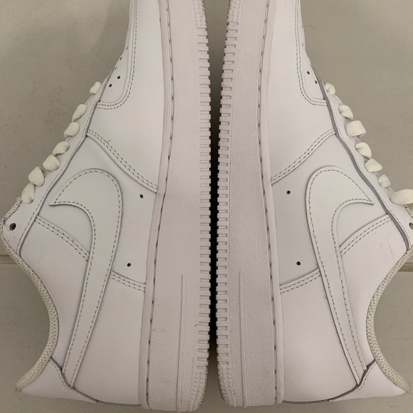 White Sneakers Nike Air Force 1 Women’s 9.5 EUC - Picture 5 of 7